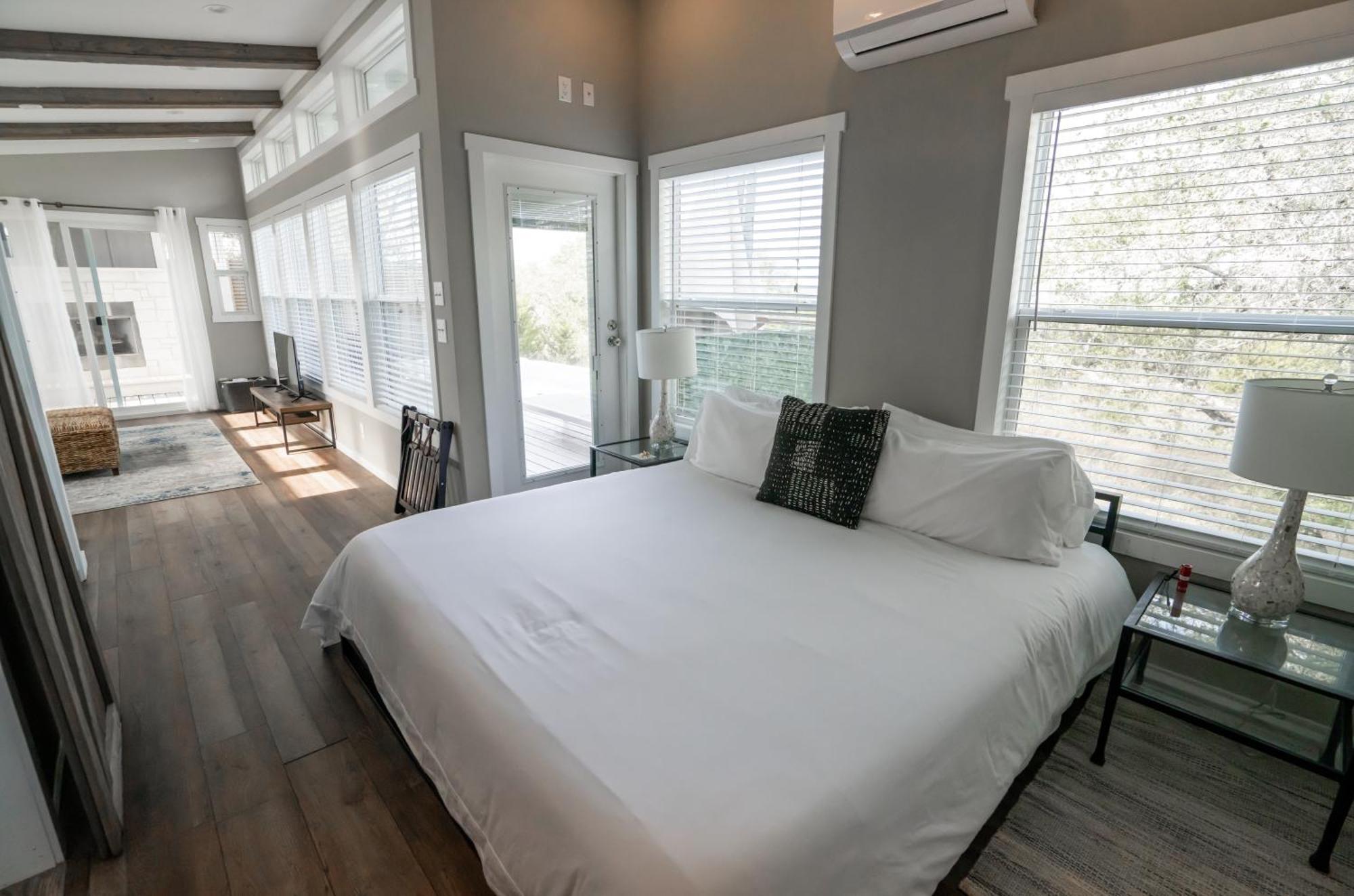 Inn Sage Hill &