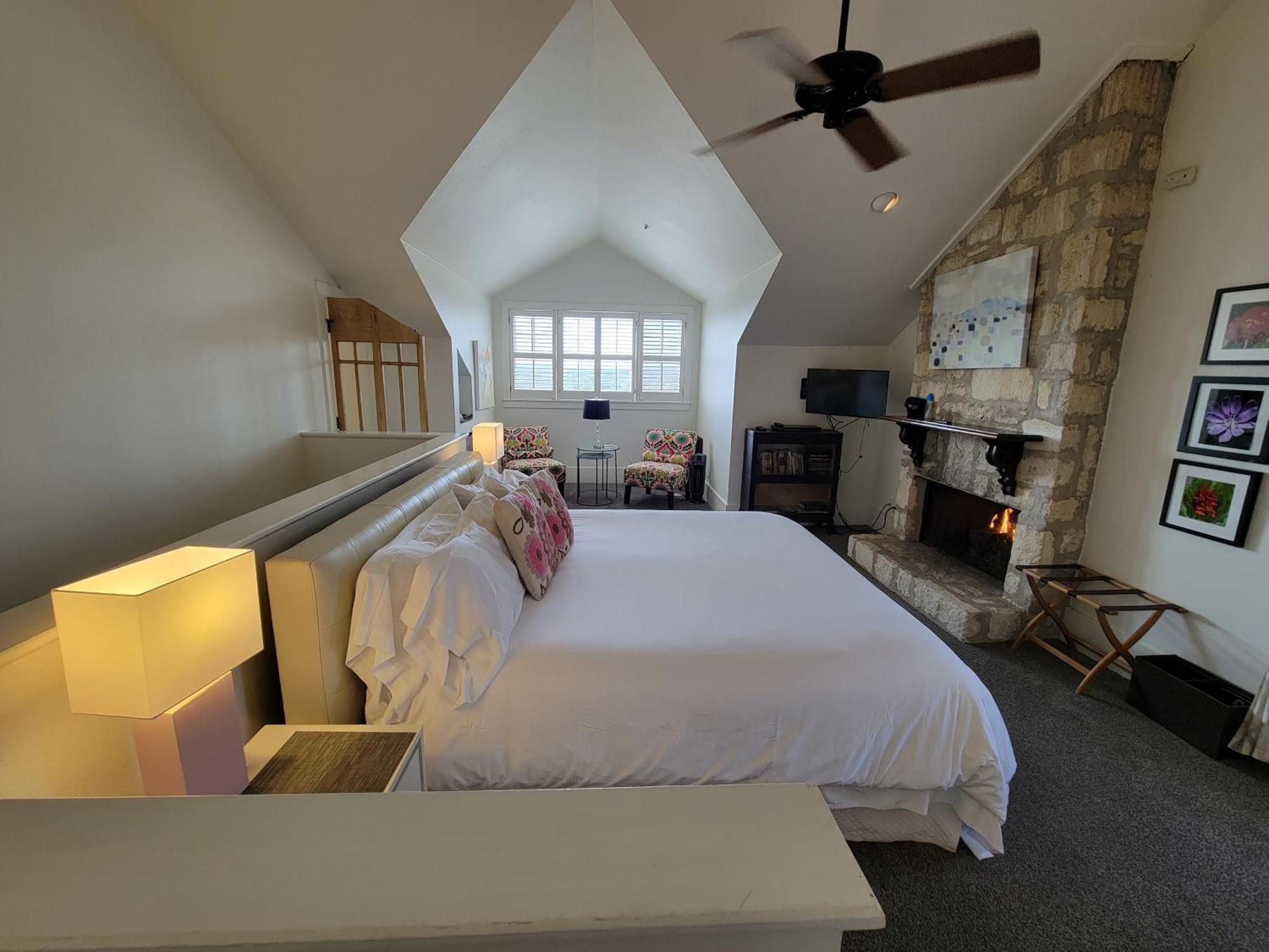 Inn Sage Hill &